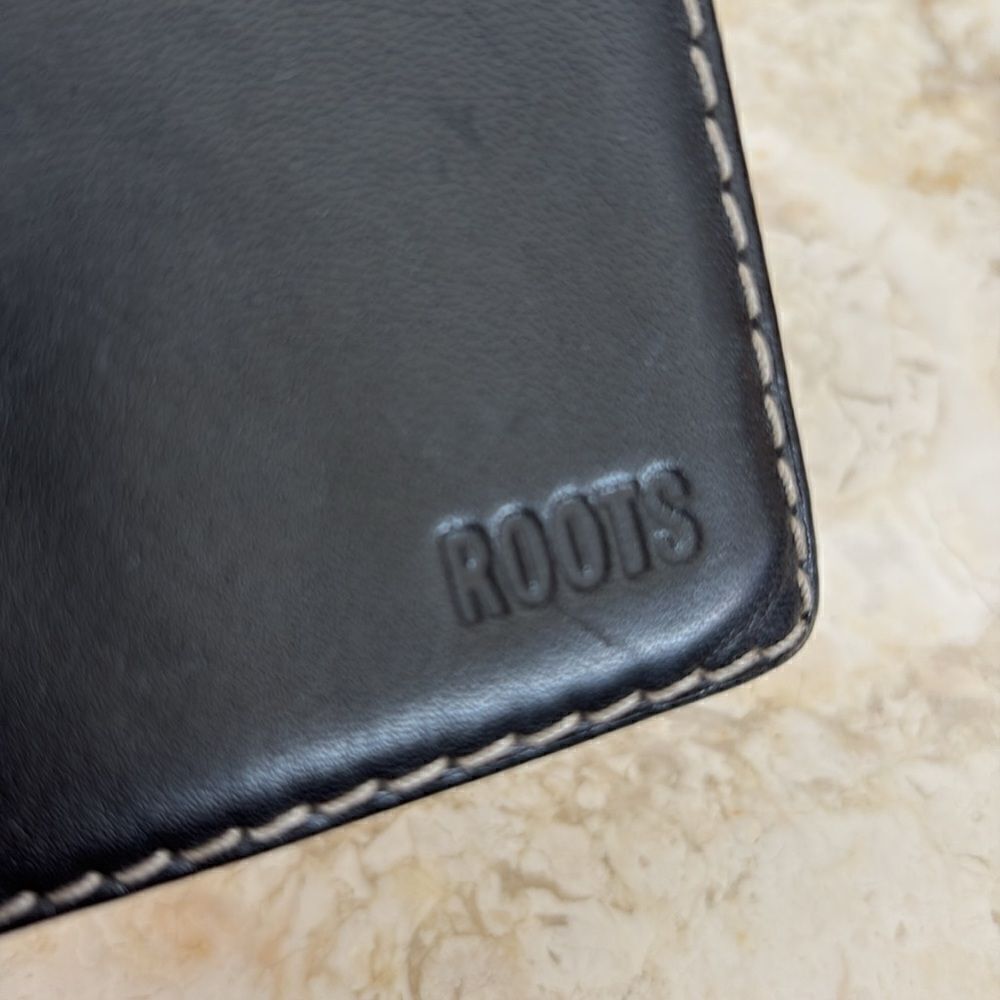 Roots Leather Card Wallet - Picture 5 of 8
